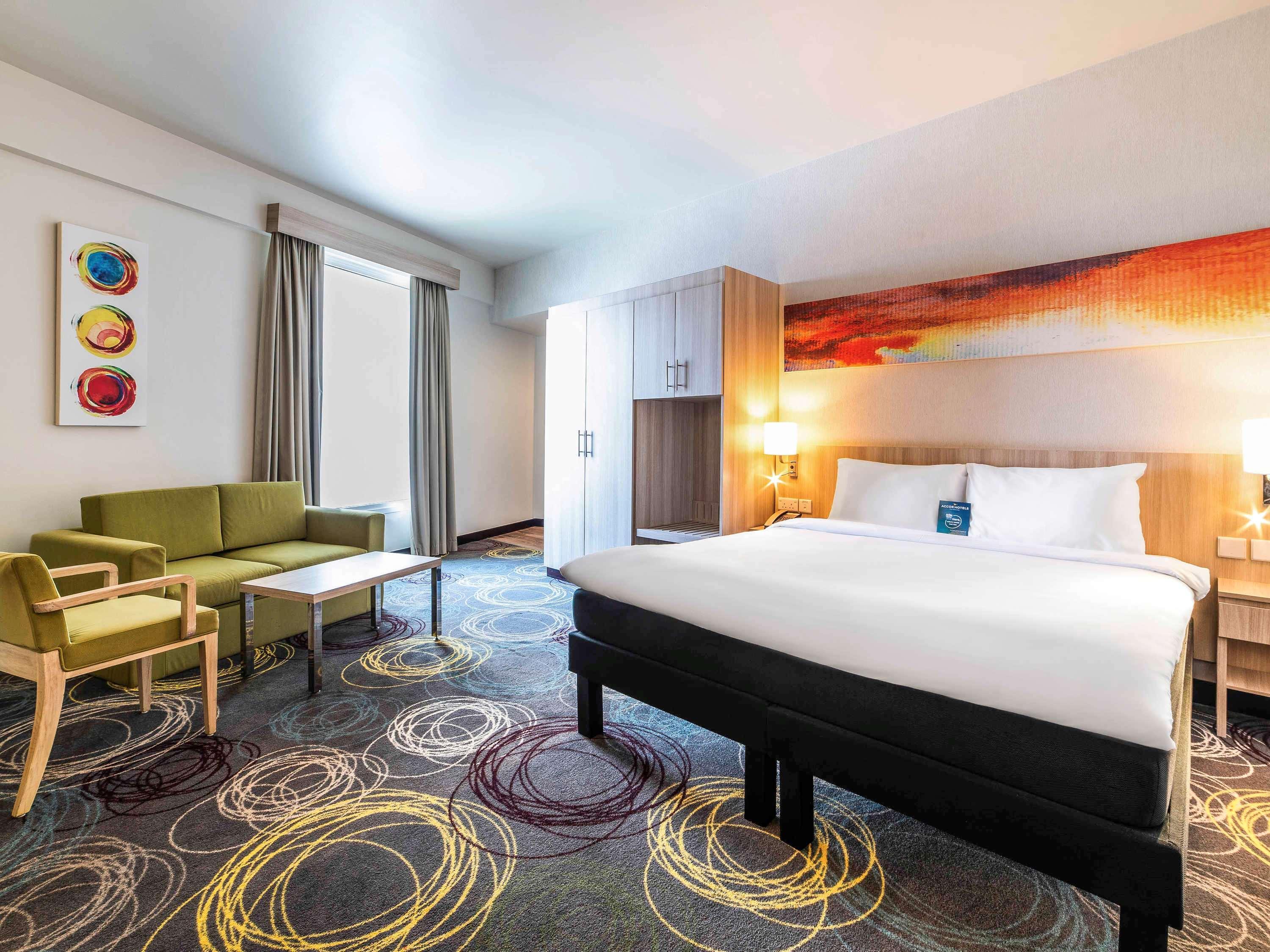 Hotel Ibis Styles Dragon Mart Dubaï Extérieur photo