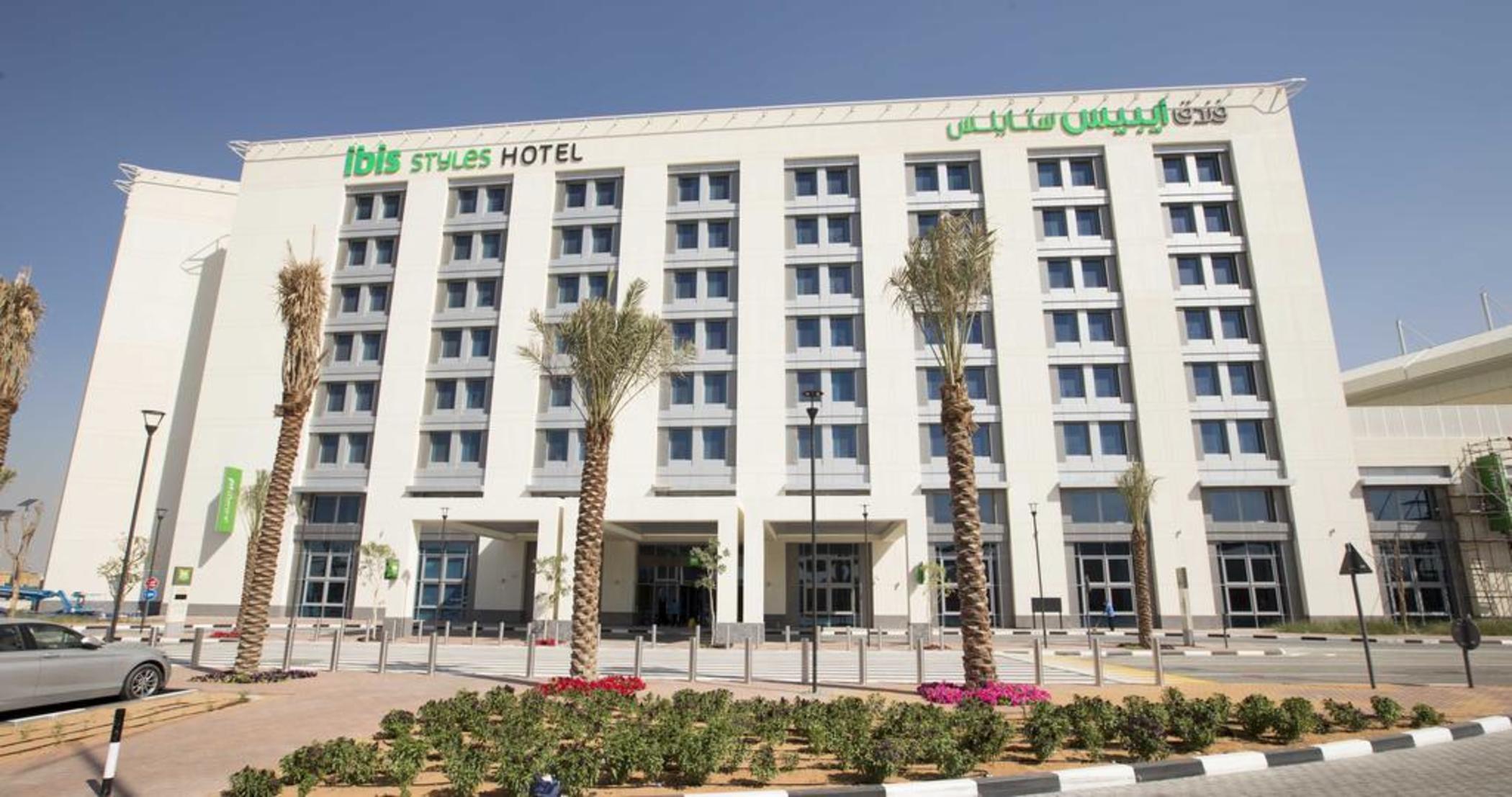 Hotel Ibis Styles Dragon Mart Dubaï Extérieur photo