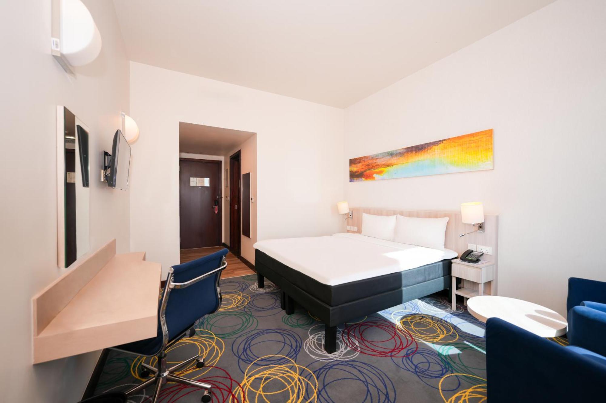 Hotel Ibis Styles Dragon Mart Dubaï Extérieur photo
